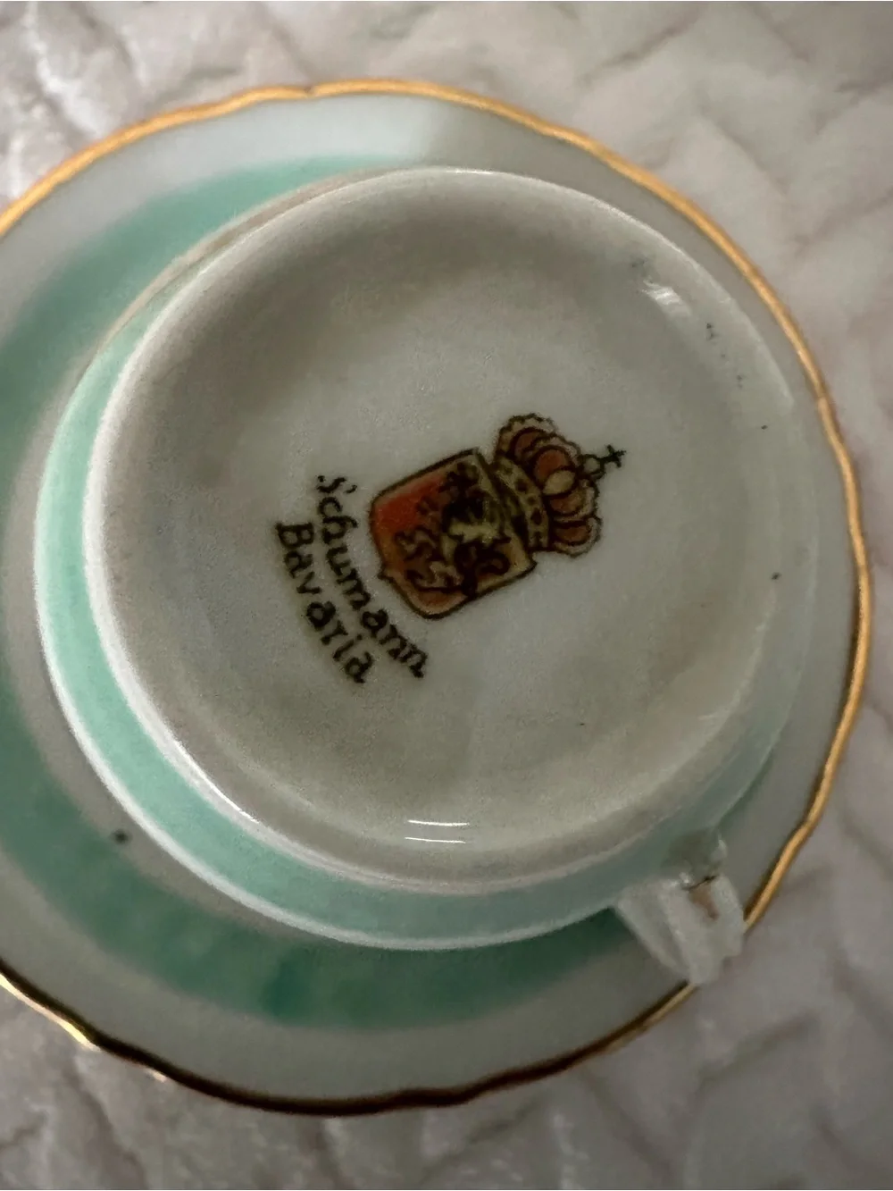 None crowned shield