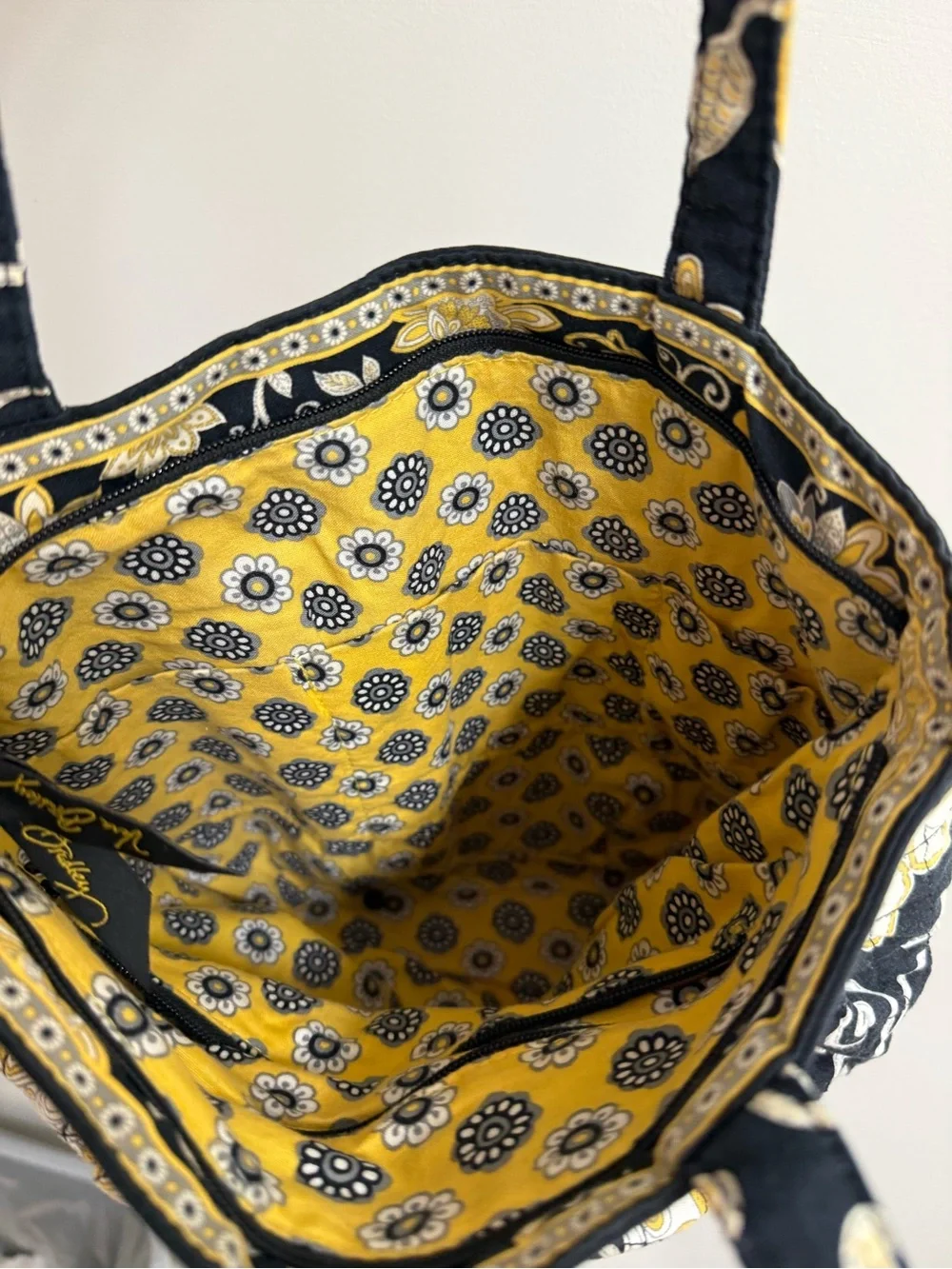 Vera Bradley brand vera