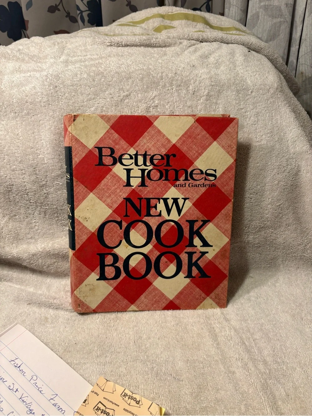 Better Homes And Gardens Red and Cream Check Cookbook