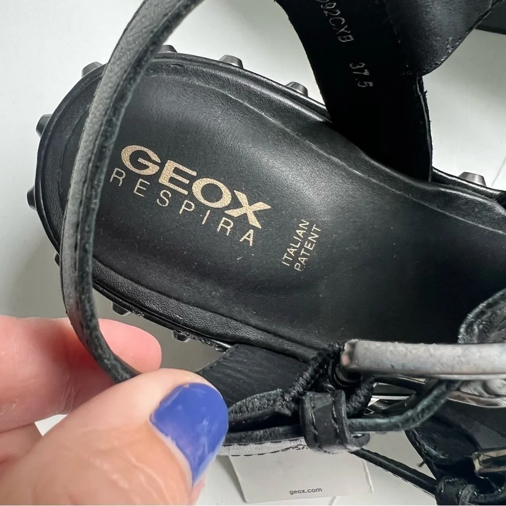 Geox shakima platform