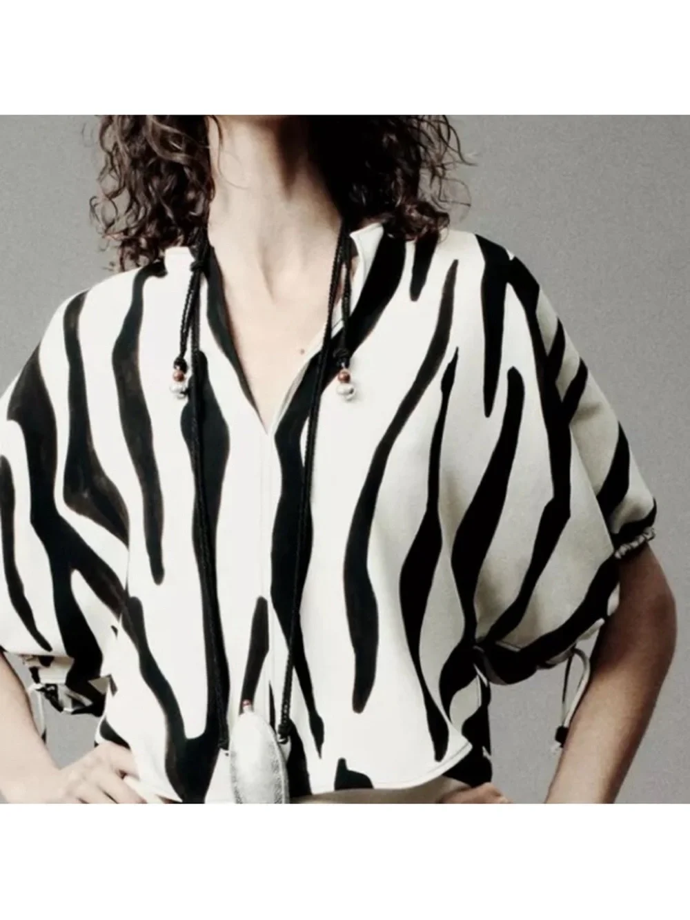 Zara ZW Round Neck Blouse w V-Neck Short Puff Sleeves Animal Zebra Print NWT M
