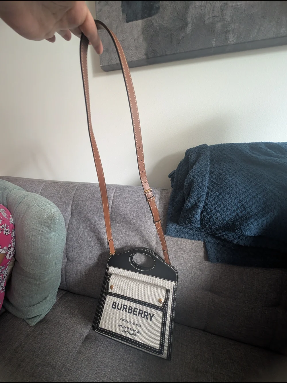 Burberry elegant tote