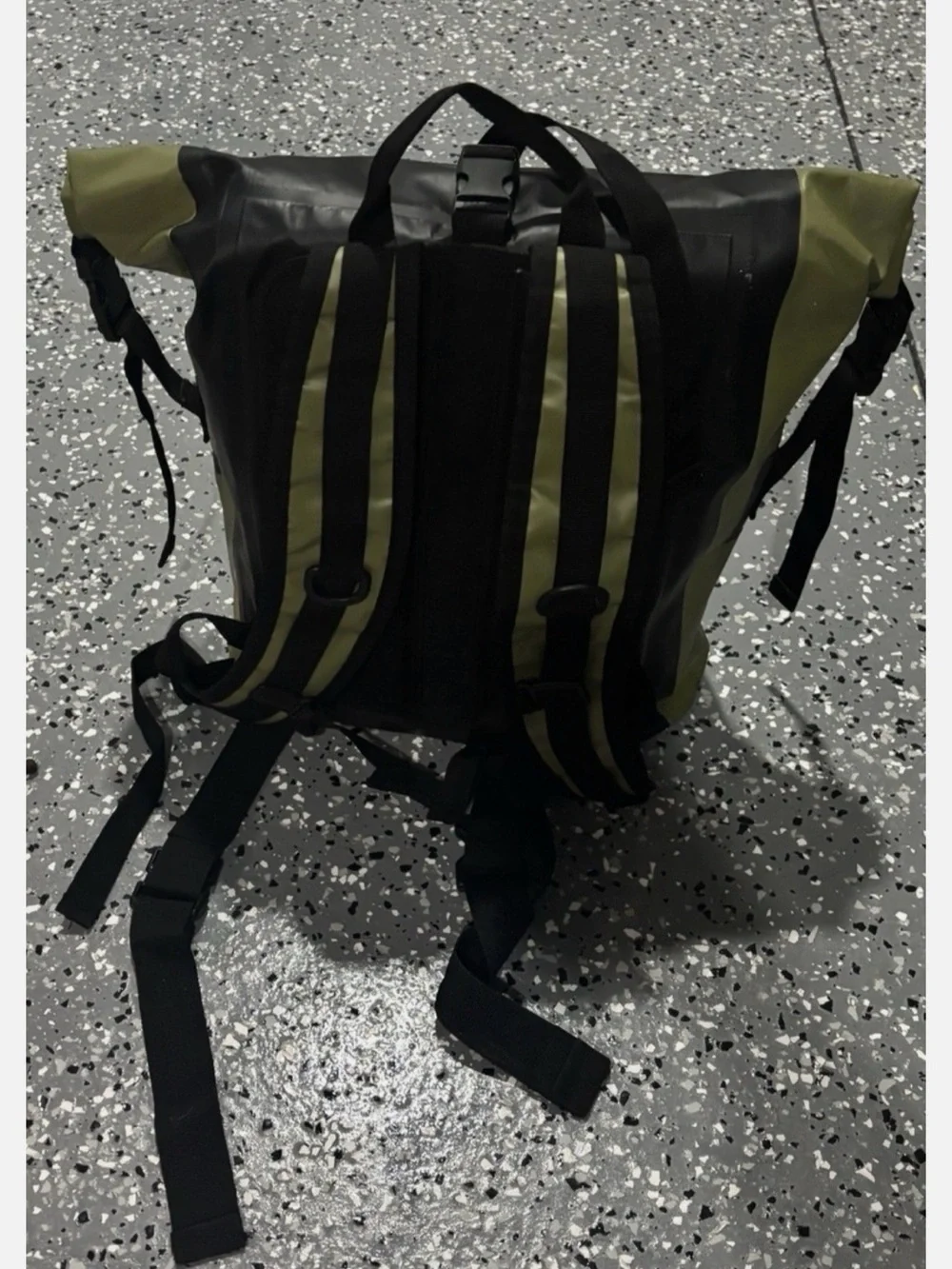 Earth Pak Dry Bag Backpack Waterproof Hiking Kayaking Boating Green 35L