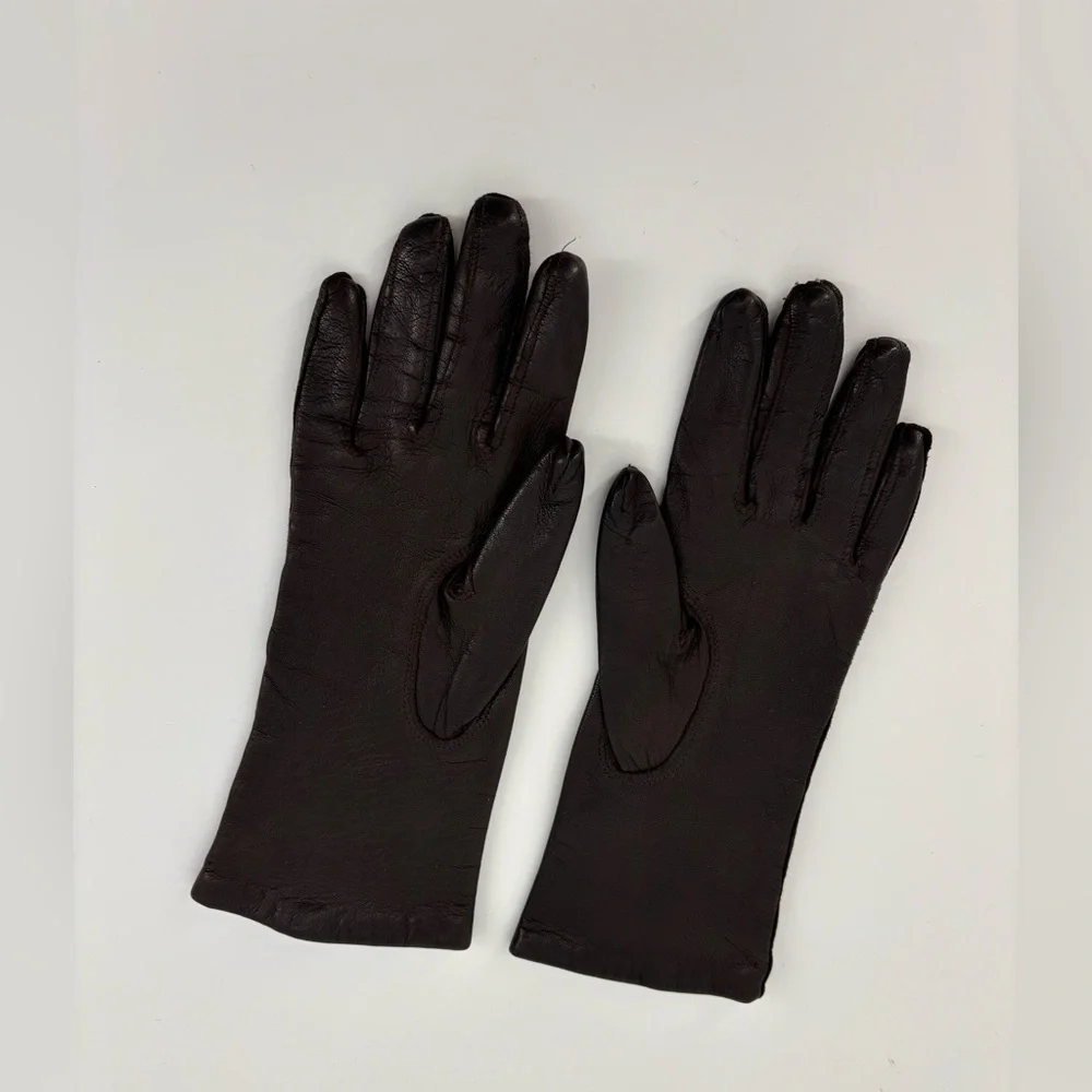 Vintage chic leather