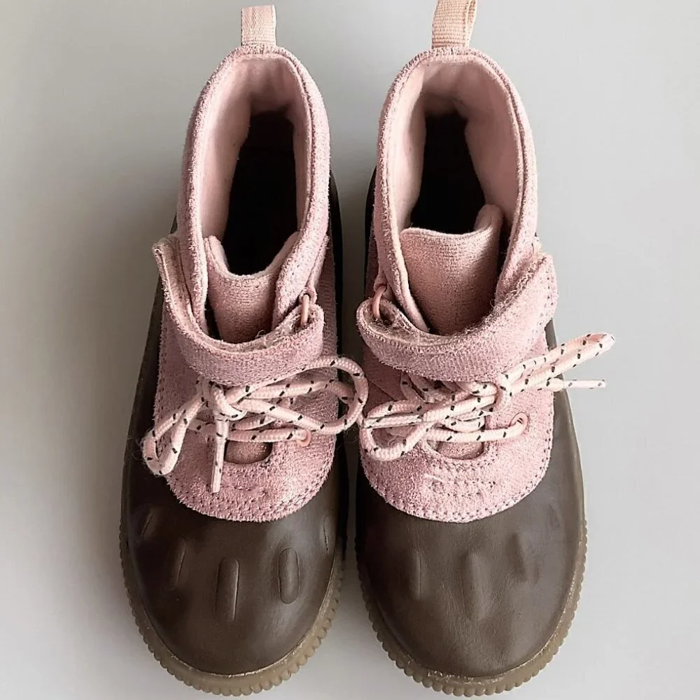 PINK FROST DUCK BOOTS GUC