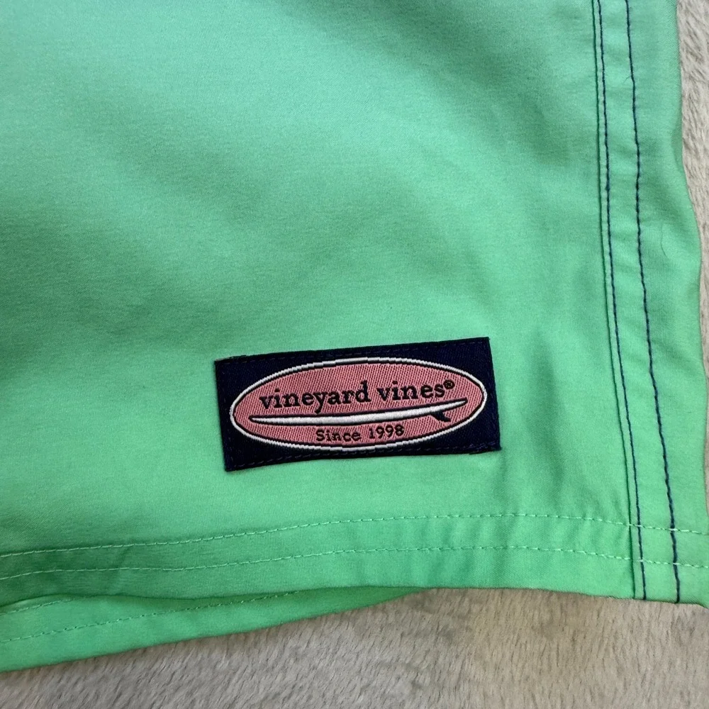Vineyard Vines happy beachwear am