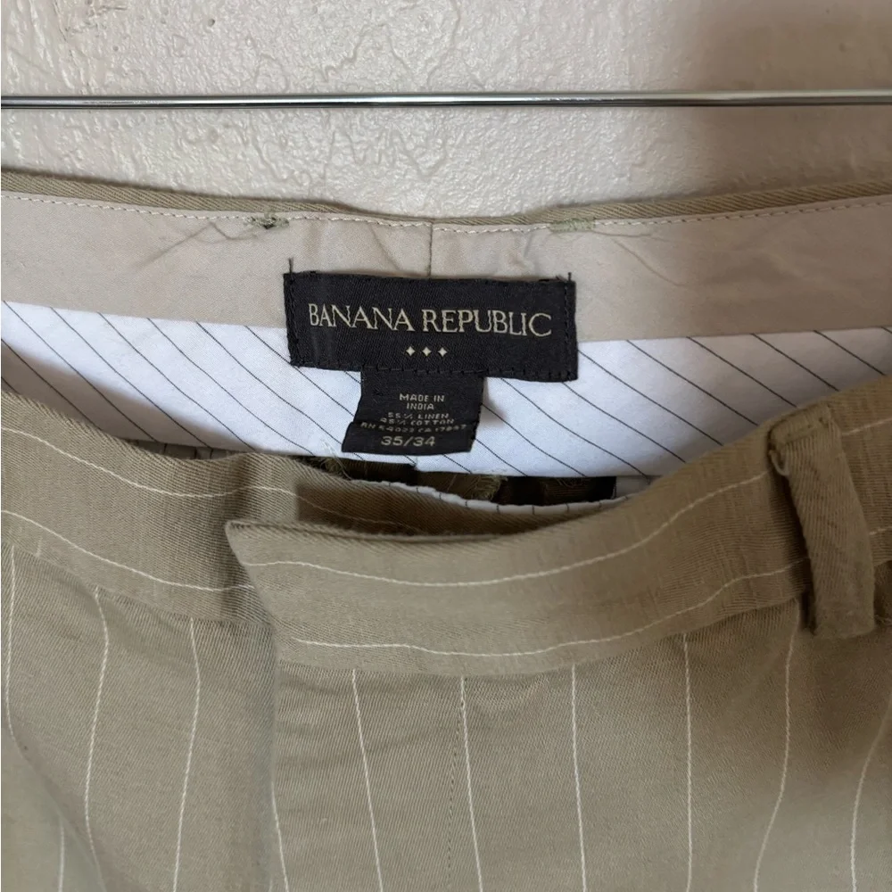 Banana Republic 6’2” great hitting