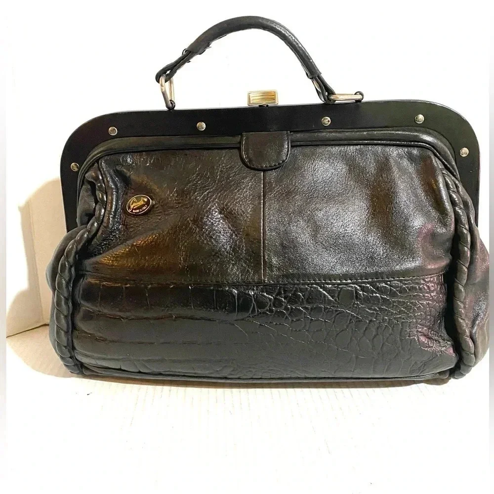 Giudi vintage black leather handle bag