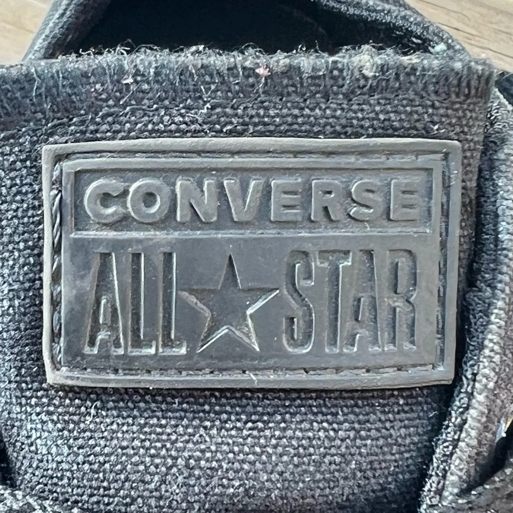 Converse all black
