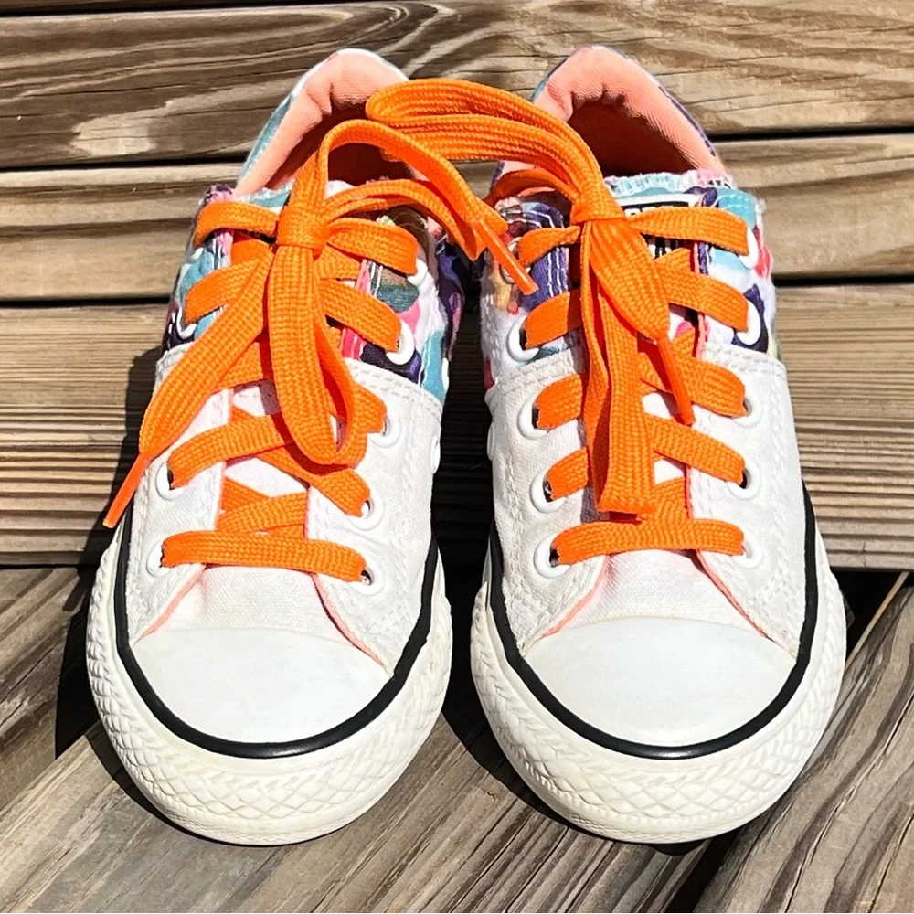 Converse white canvas