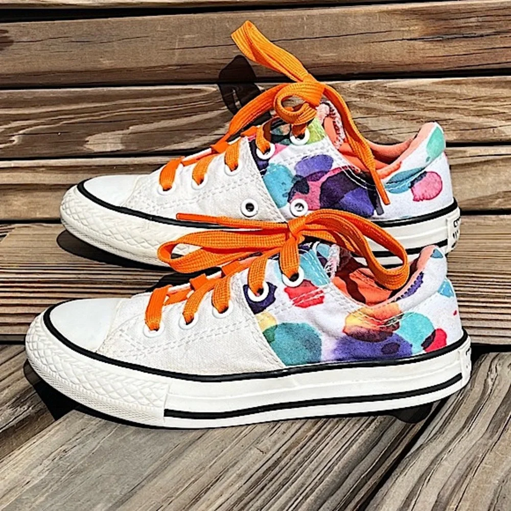 Converse white canvas