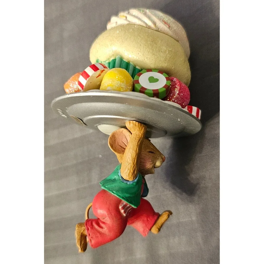 Carlton Cards Heirloom Mouse with Cupcake Lighted Christmas Ornament 1990s Boxed