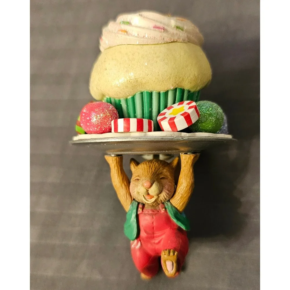 Carlton Cards Heirloom Mouse with Cupcake Lighted Christmas Ornament 1990s Boxed