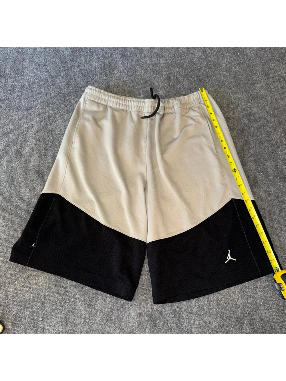 Jordan has pockets