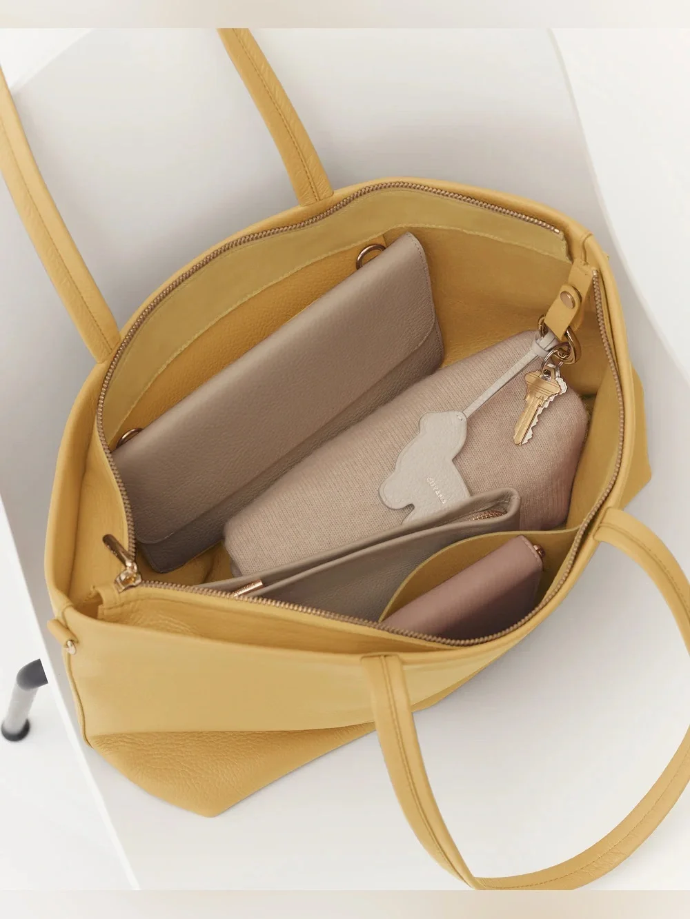 Cuyana brand new