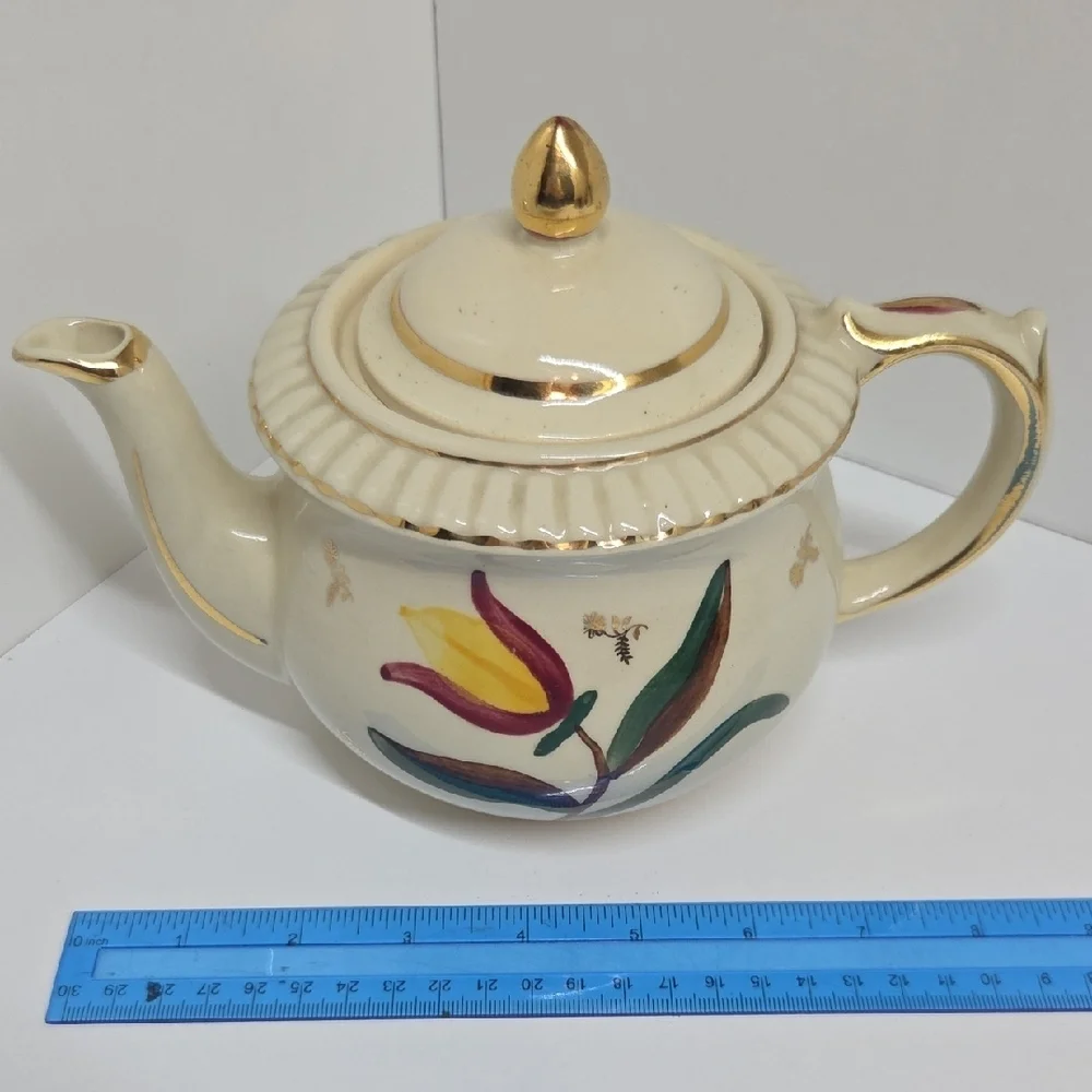 Source Unknown elegant cream