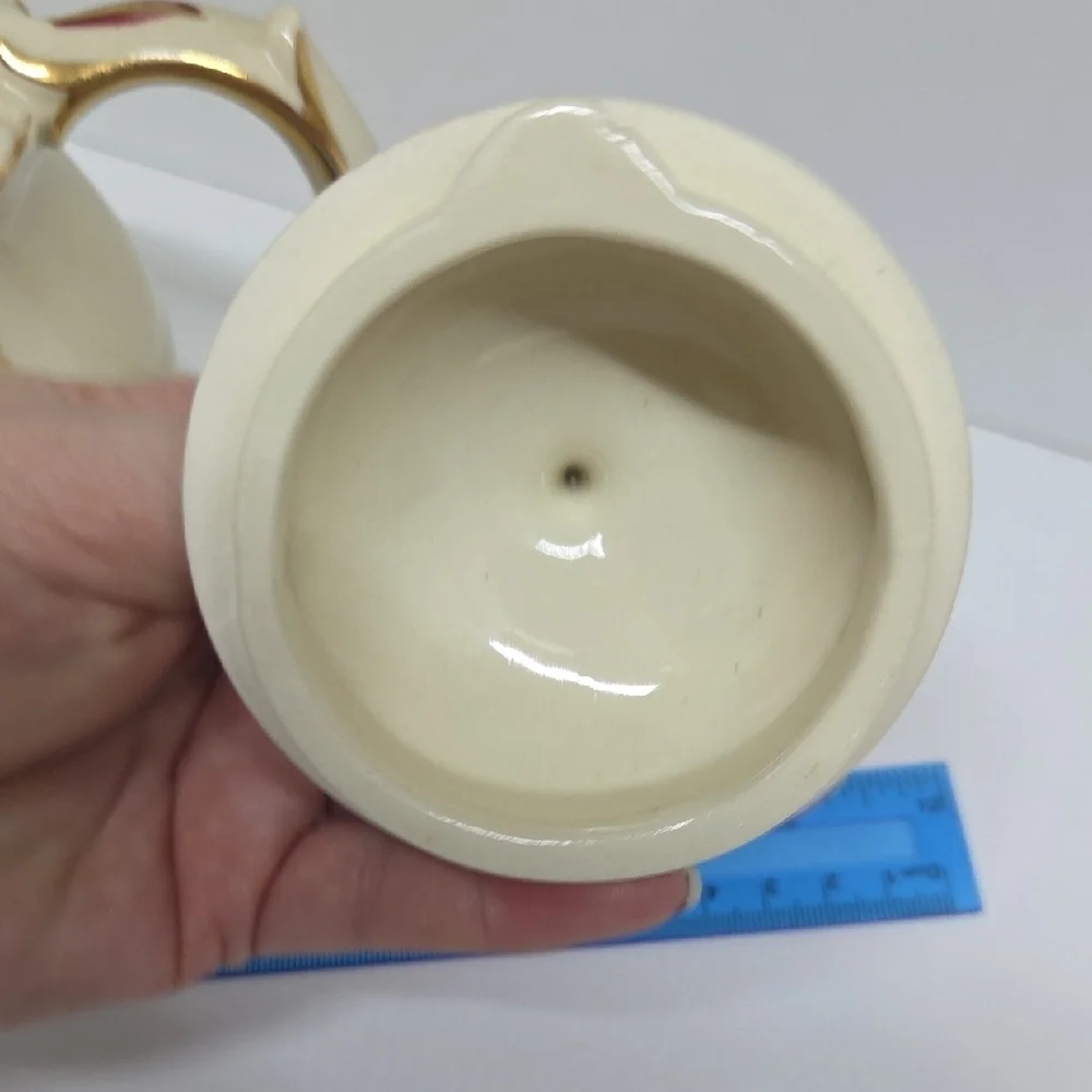 Source Unknown elegant cream