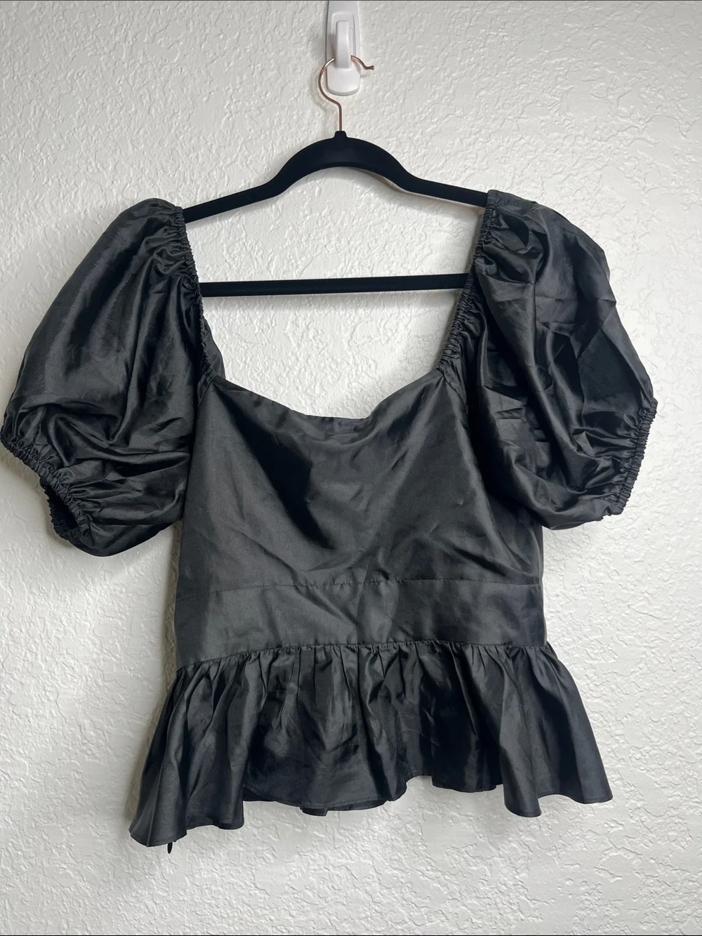 LoveShackFancy Delta Soft Taffeta Puff Sleeve Peplum Top in Black Size 6