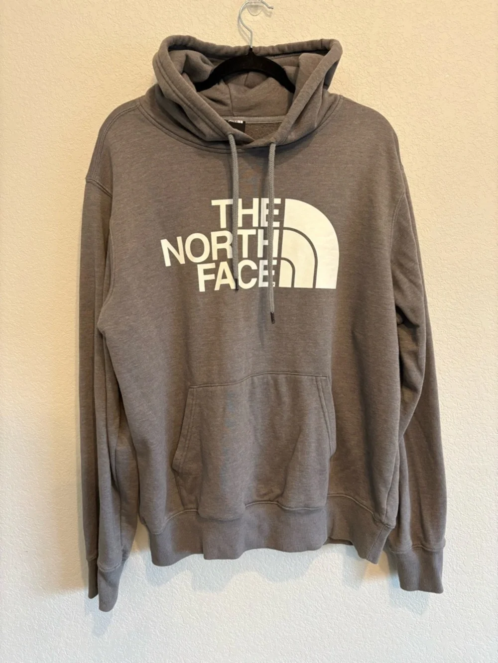 The North Face Gray Logo Hoodie Men’s Large Pullover Sweatshirt Outdoor Casual