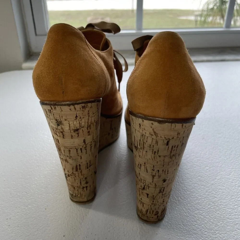 Gianvito Rossi toe discount slightly