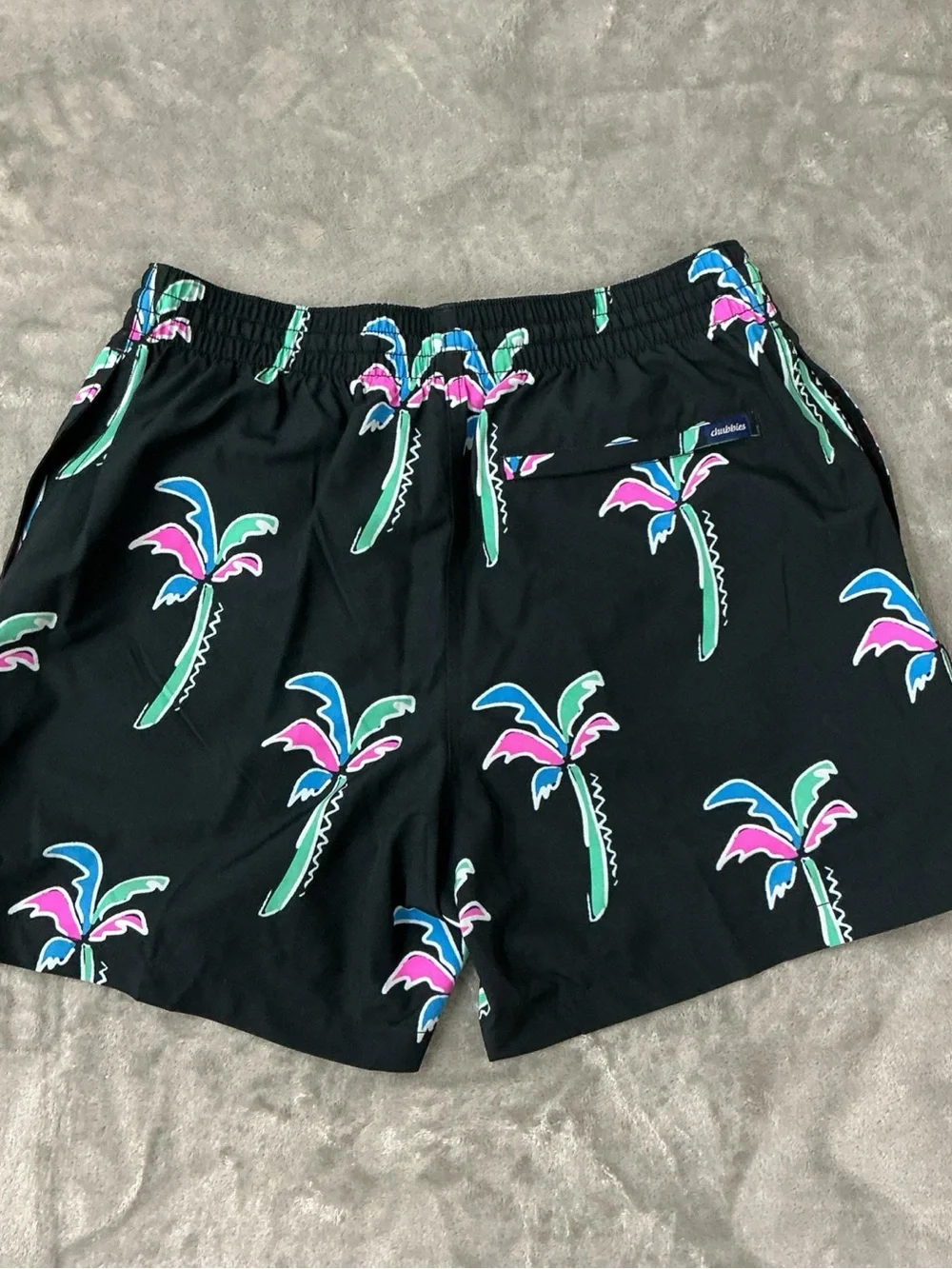 Chubbies Havana Nights Stretch 5.5” Swim Trunks Men’s Medium mesh liner NWT