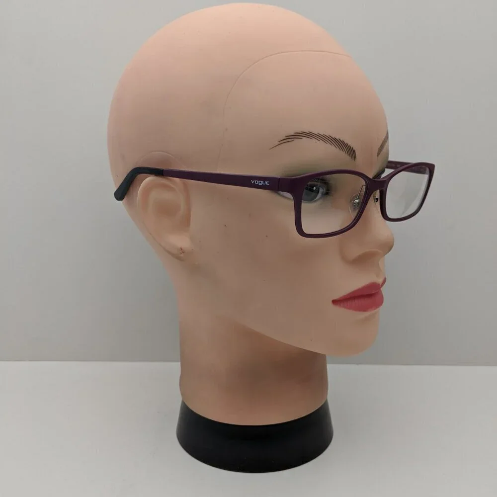 Vogue frame 10