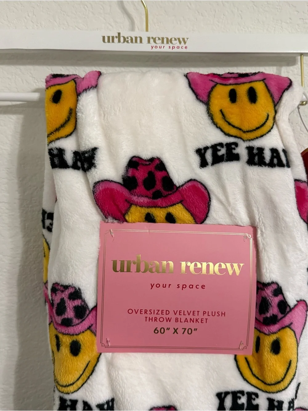 Howdy yee how smiley face ultra soft throw blanket