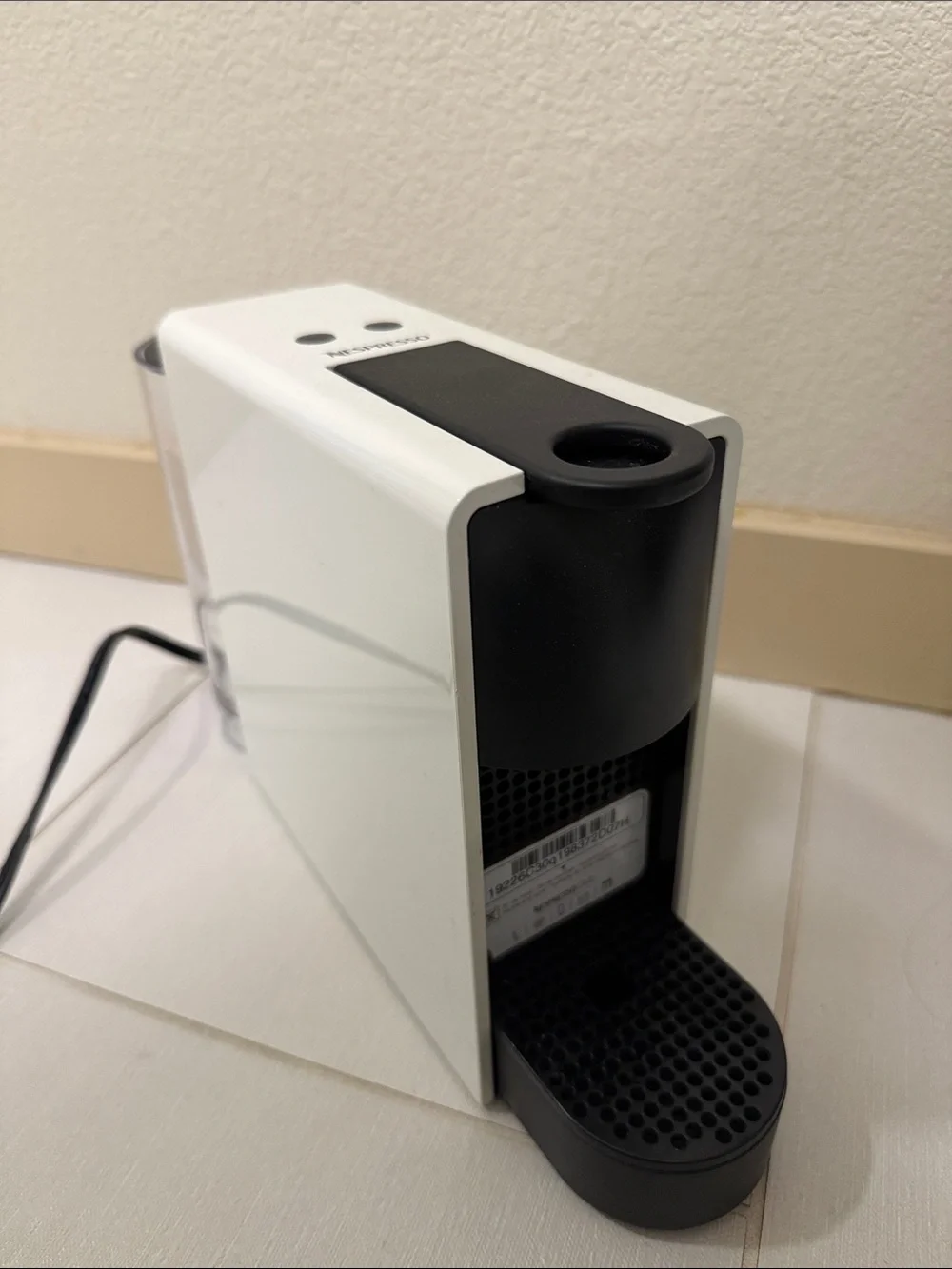 Nespresso Essenzia Mini White Capsule Coffee Machine