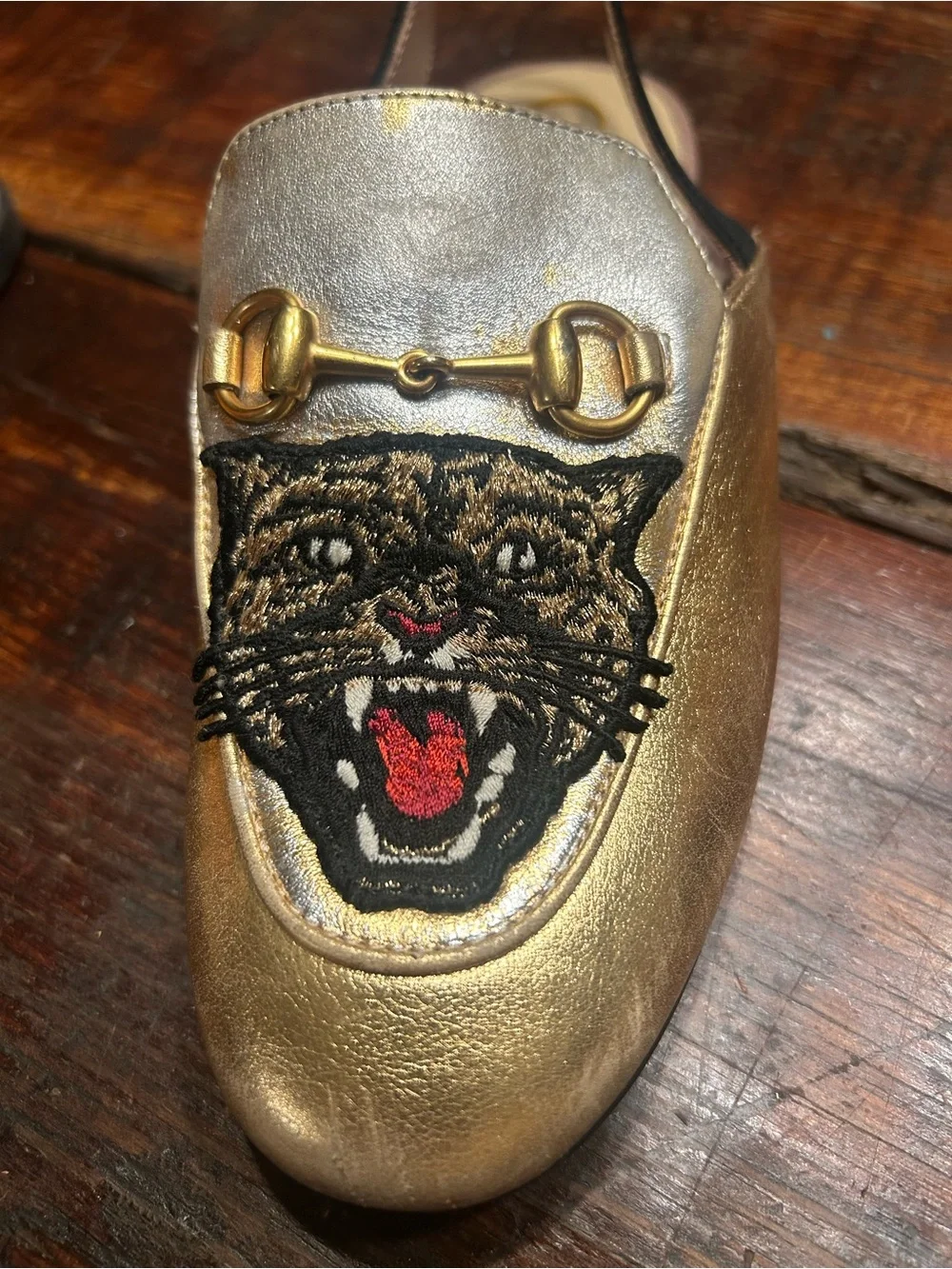 Gucci elegant women