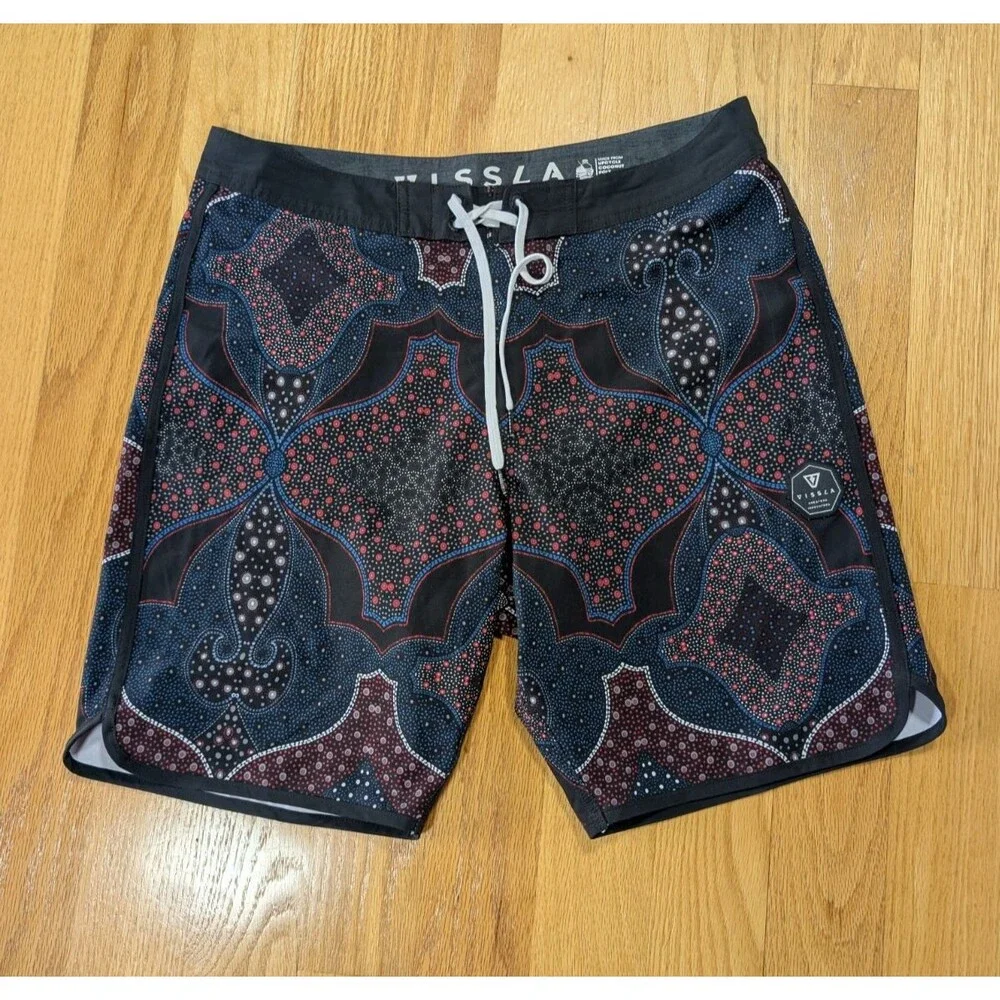 VISSLA Men's Navy Blue and Black Patterned Swim Trunks