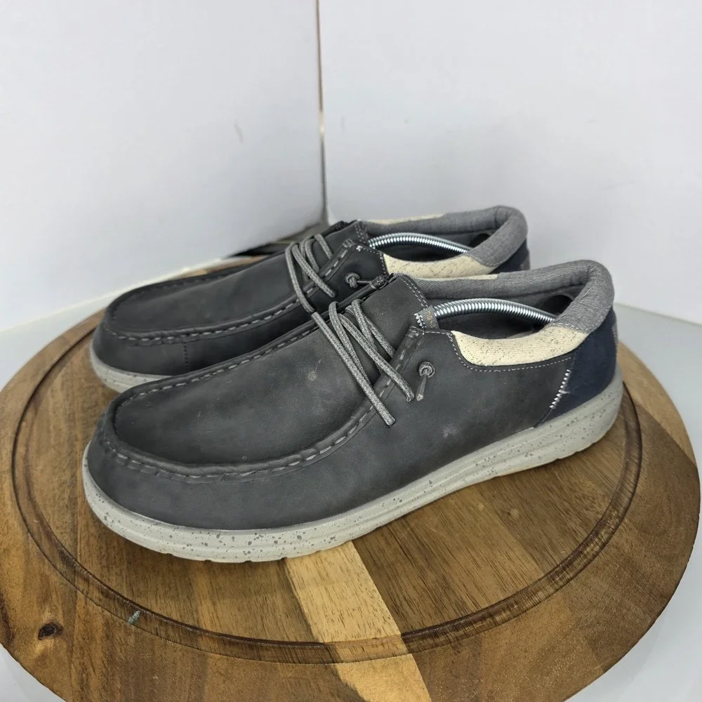 Hey Dude product pair