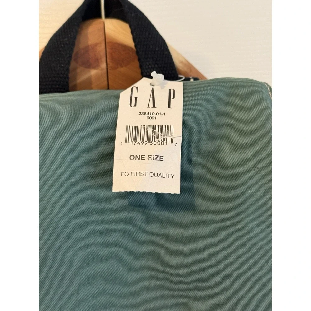 GAP 16 casual purse