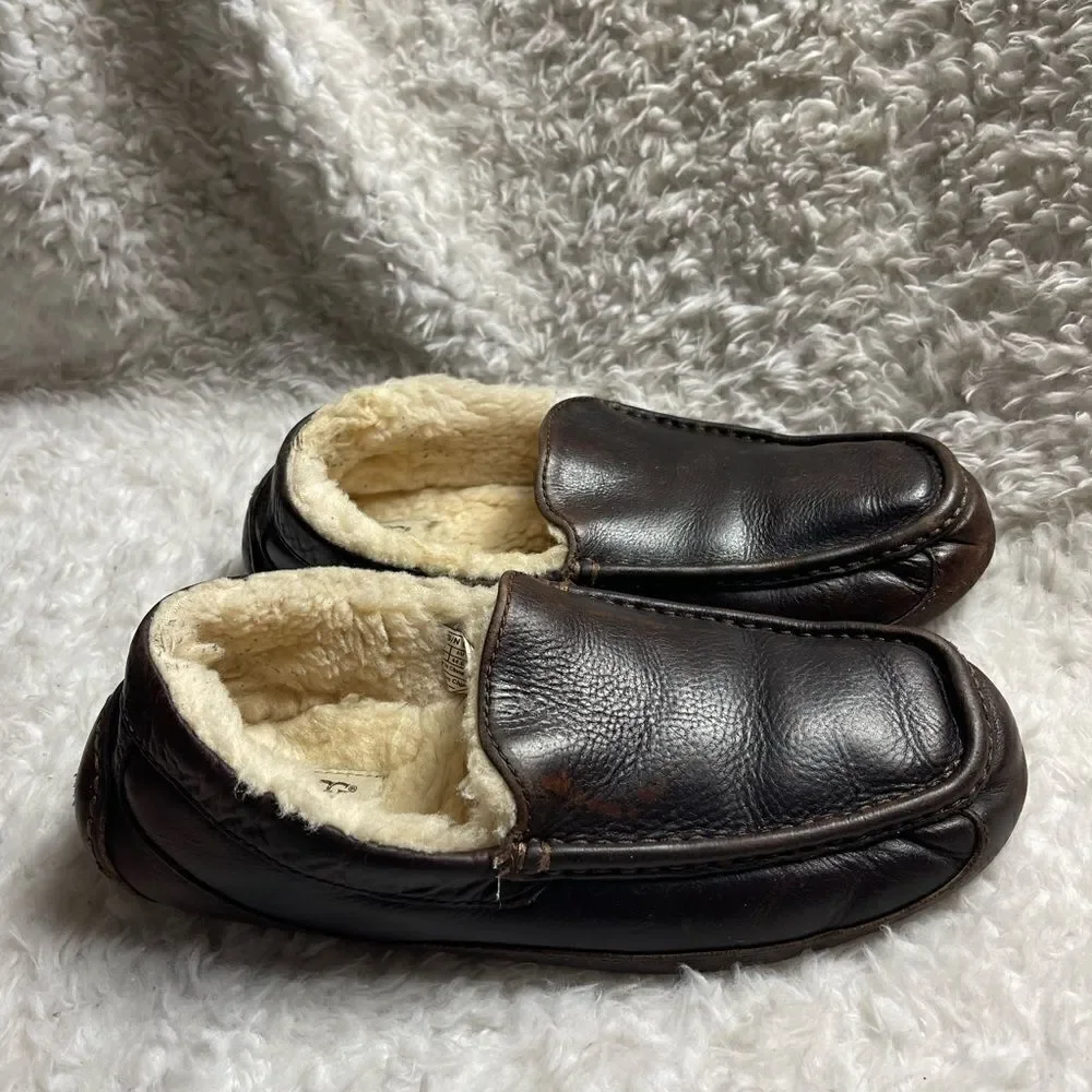 UGG ascot leather