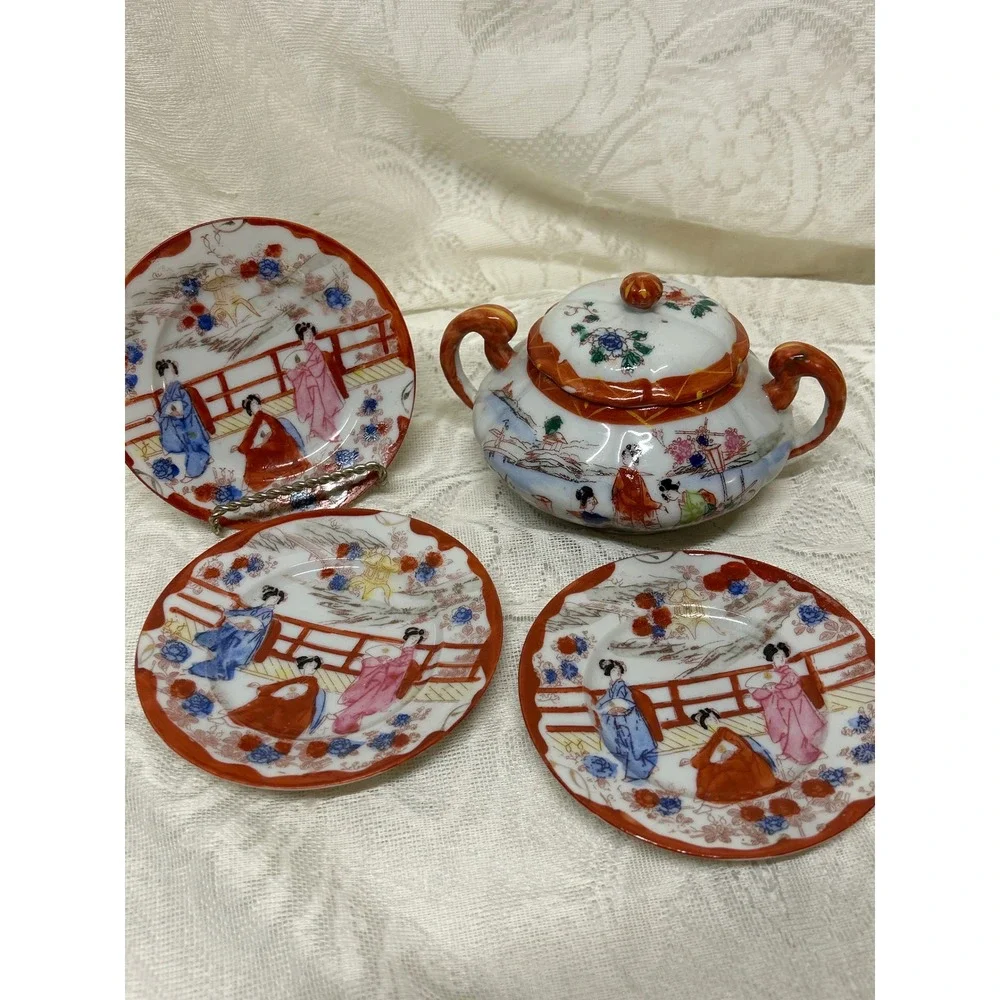 Vintage Japanese Three Geisha‎ Girls Porcelain Sugar Bowl, Lid and 3 Saucers Set