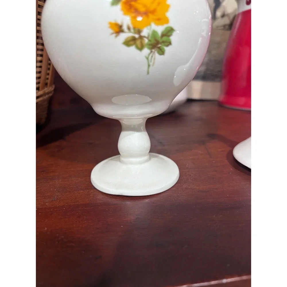N/A vintage ceramic