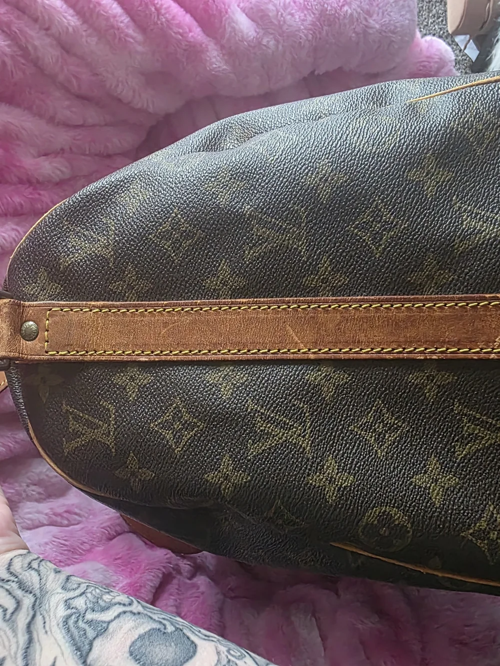 Louis Vuitton classic louis