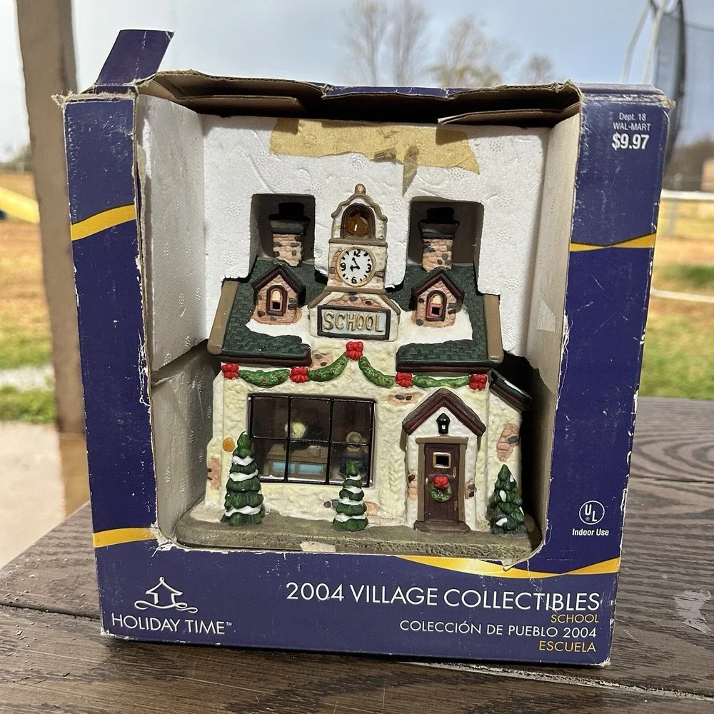 Vintage School House Holiday‎ Time 2004 Village Collectables School House