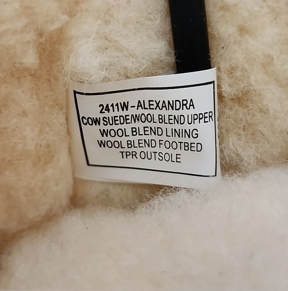 BearPaw two luxuriously