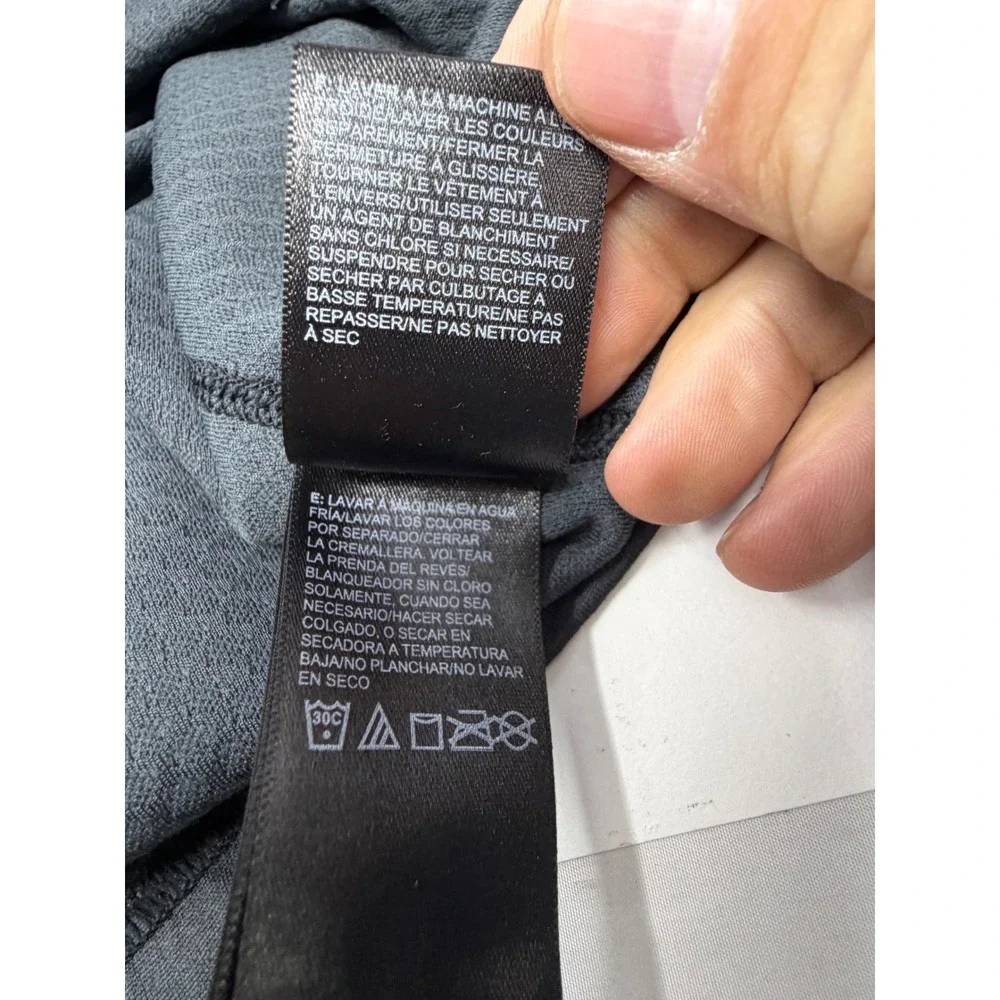 The North Face Men's FlashDry‎ 1/2 Zip Pullover Jacket Charcoal Grey Small S/P