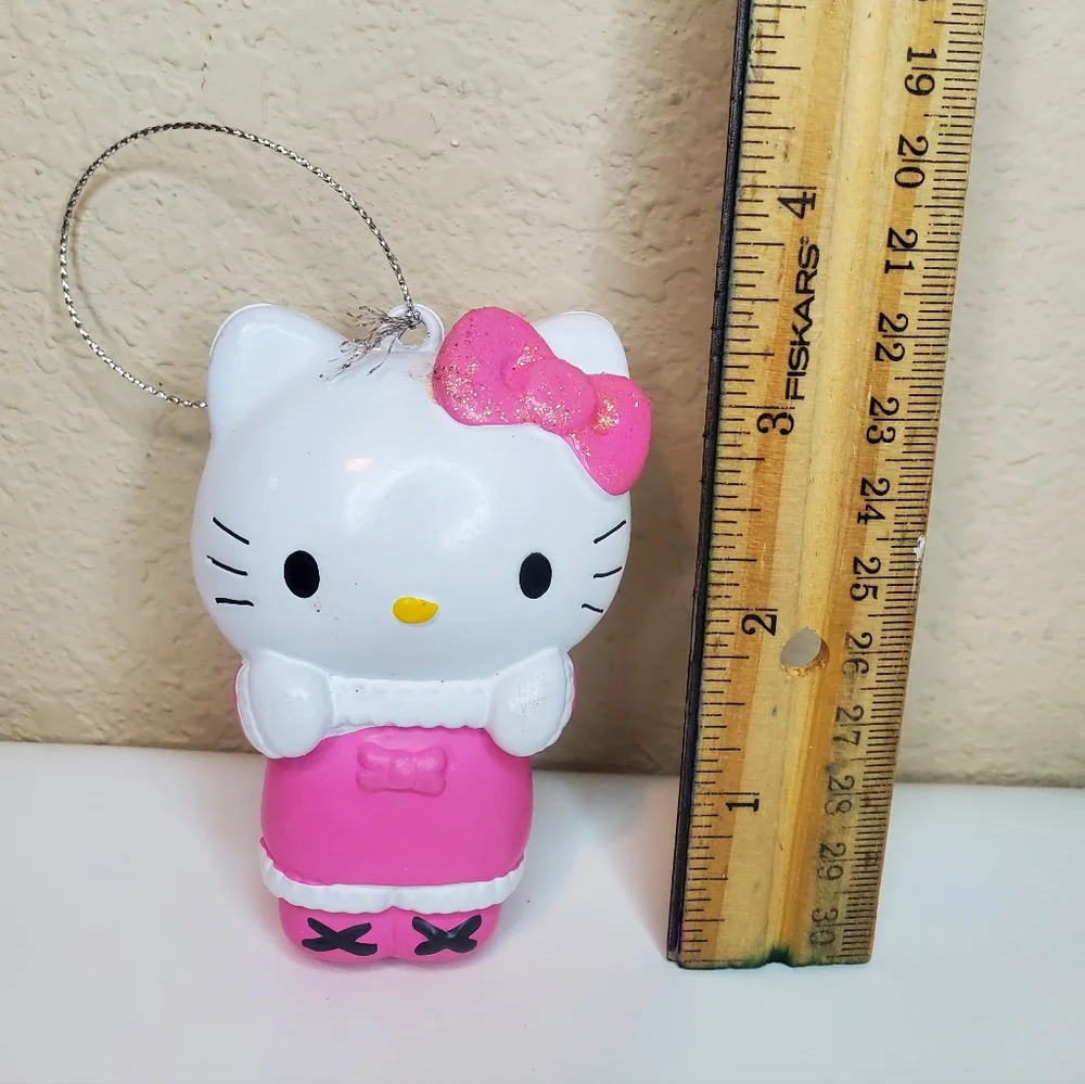 Sanrio this bow