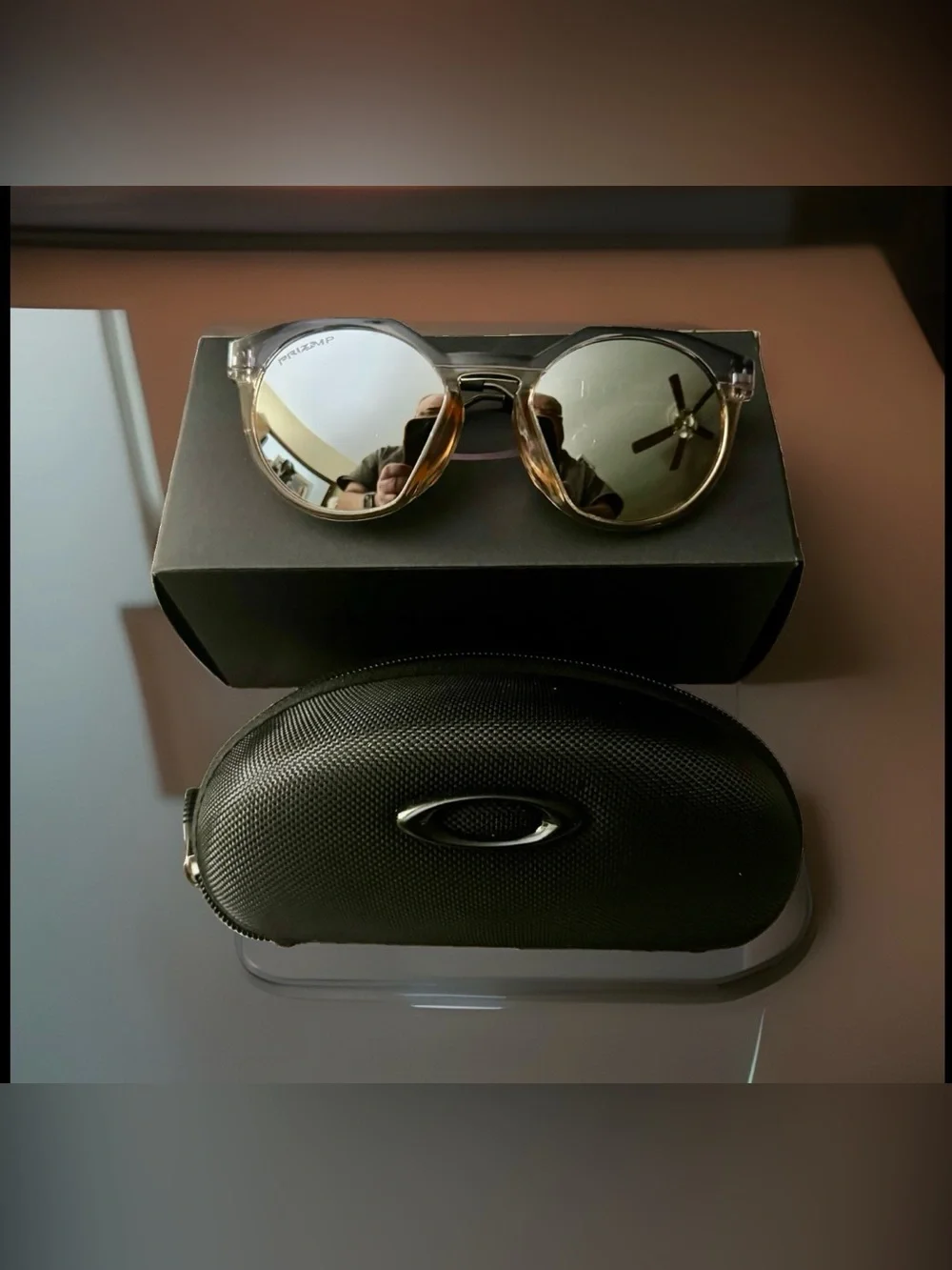 Oakley description brand
