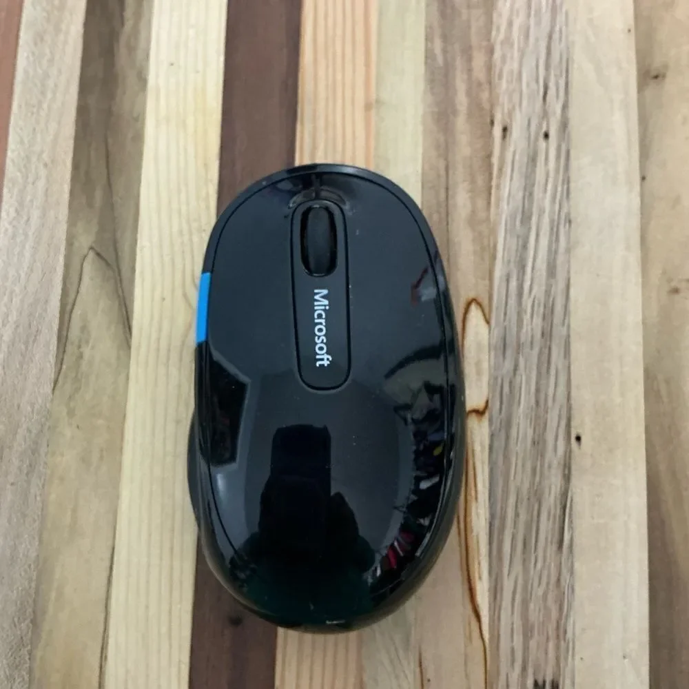 Microsoft  Sculpt Comfort Bluetooth Mouse