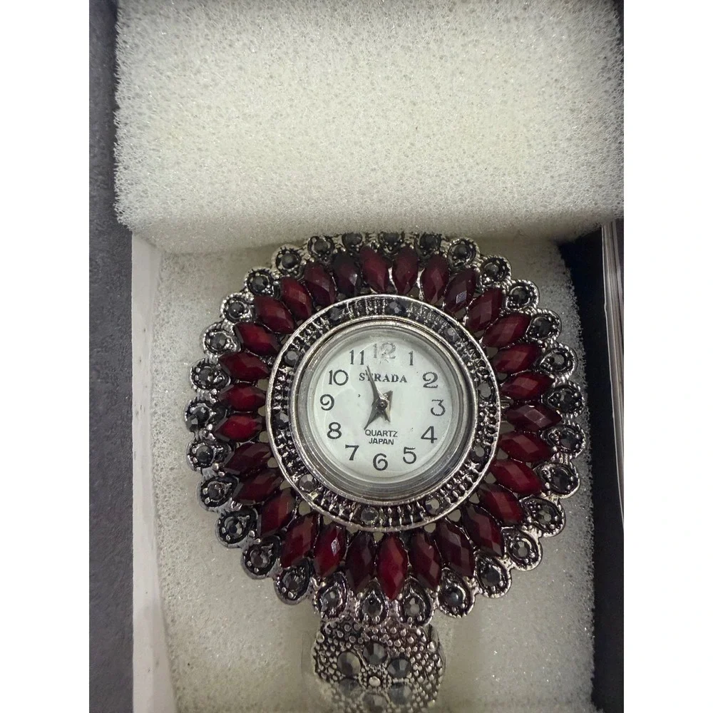 Strada quartz watch