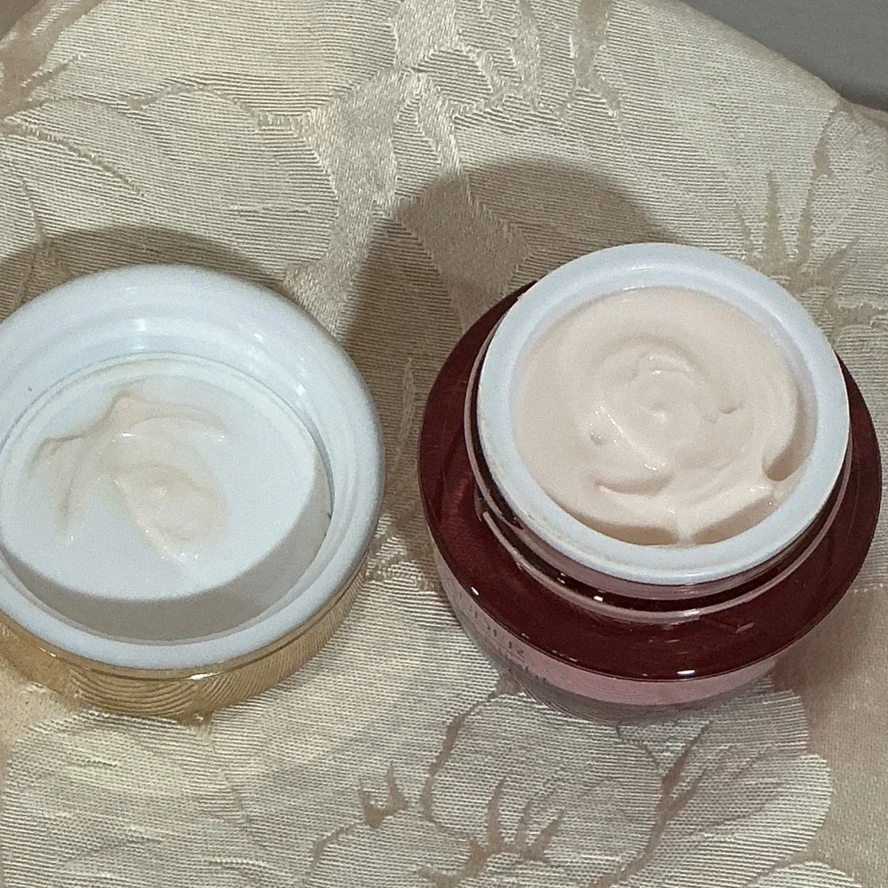 Estée Lauder two jars