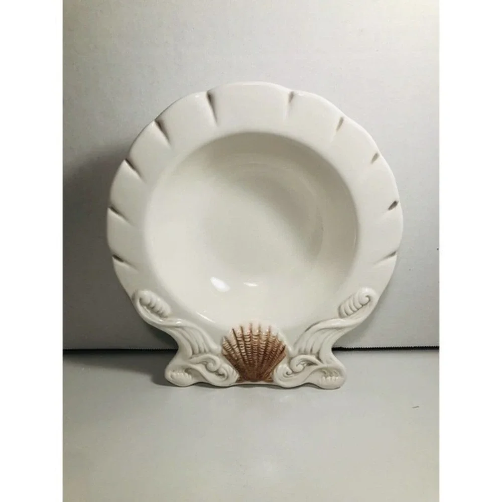 American Atelier At Home By the Sea 5256 Ironstone Divided Dish With Shells.