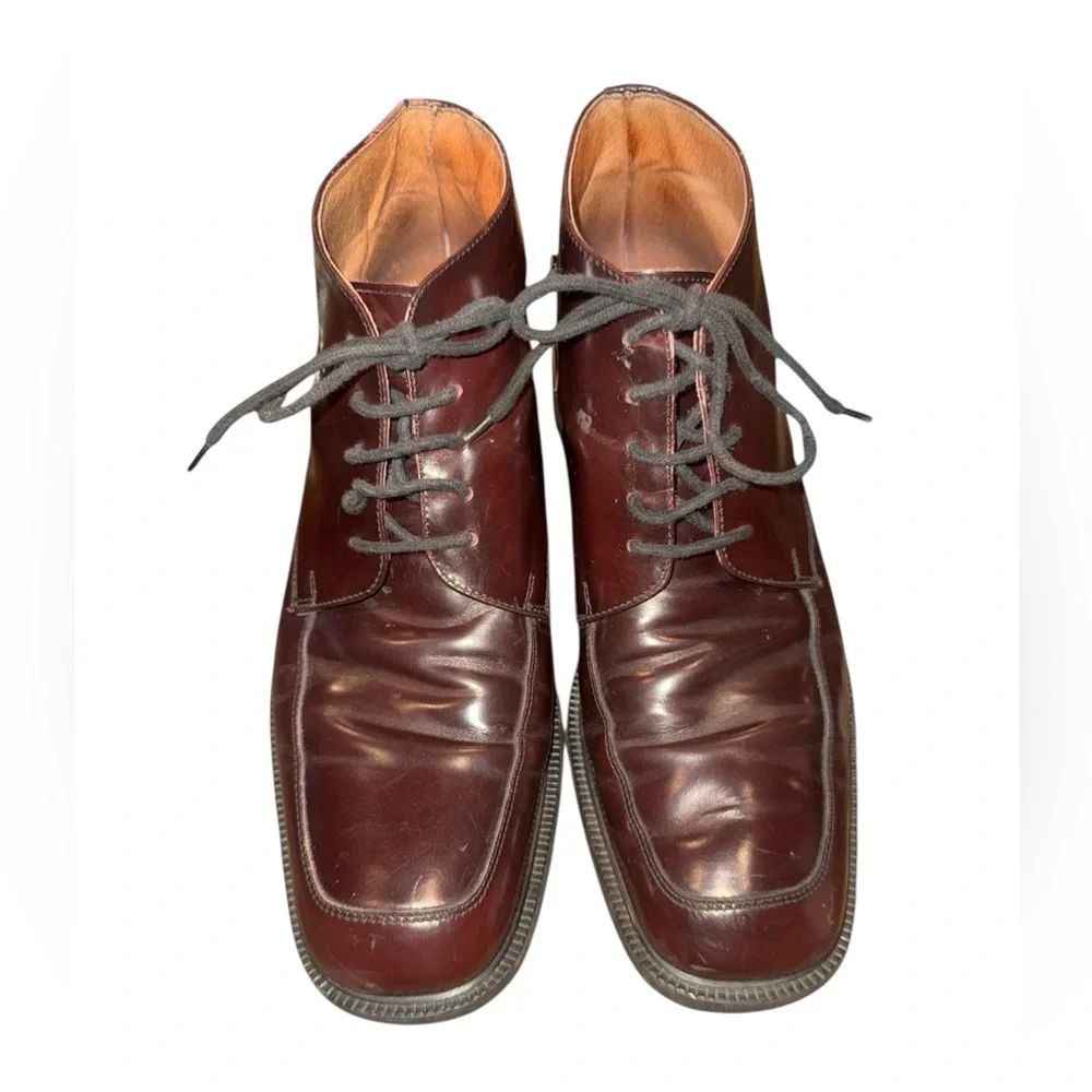 Banana Republic sleek leather