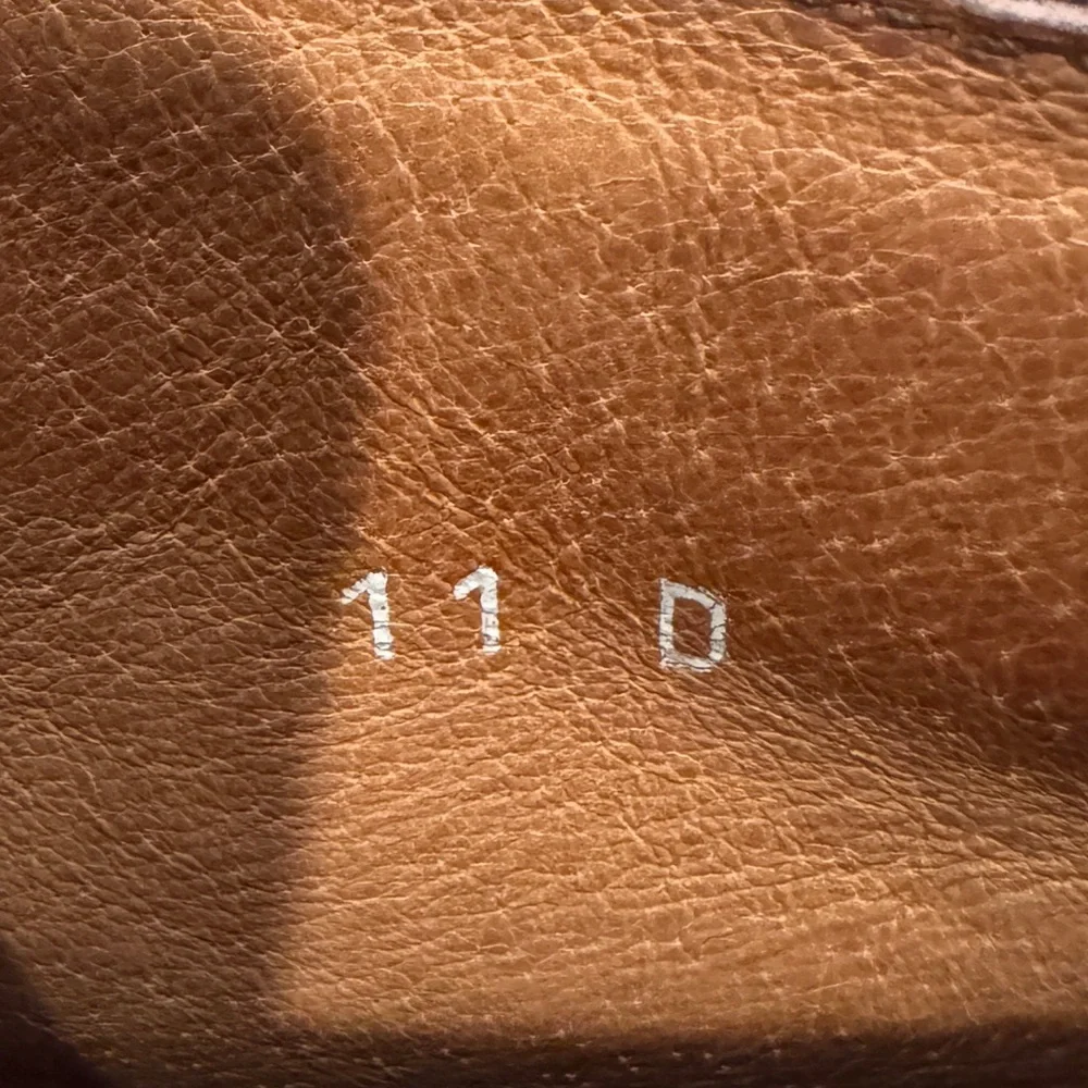 Banana Republic sleek leather