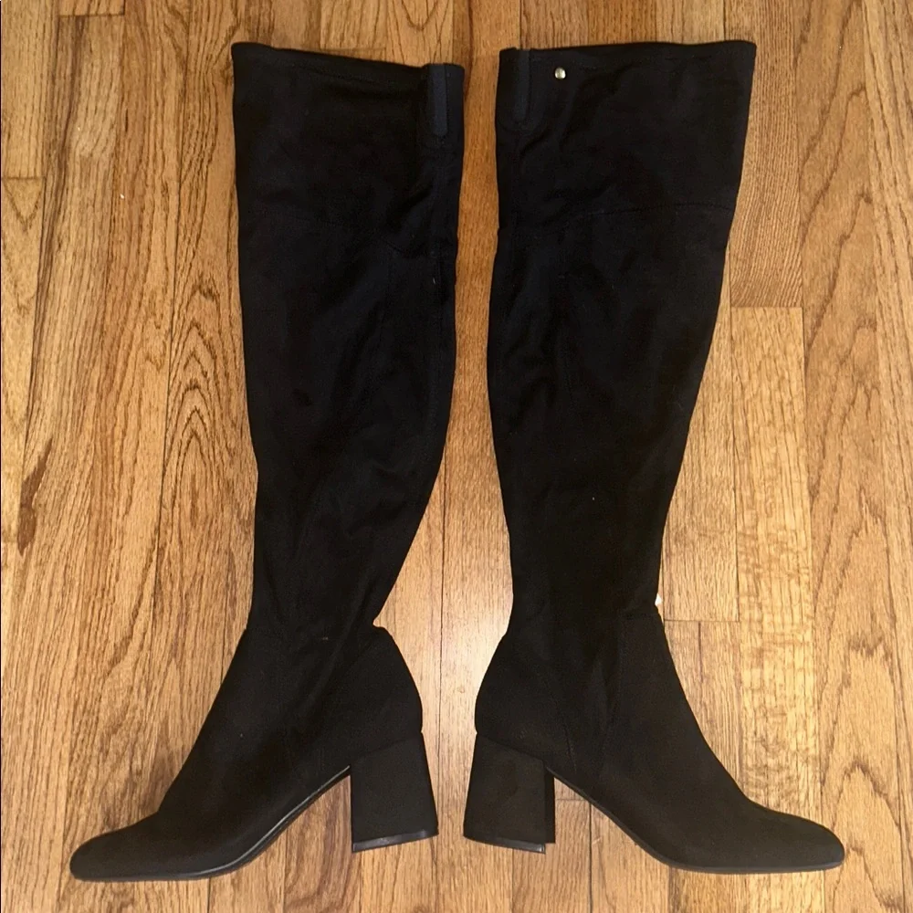 Liz Claiborne elevate your