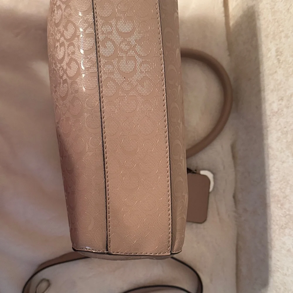 Guess elegant tan