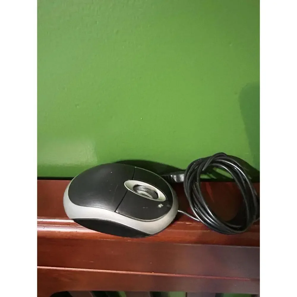PC/Laptop/Desktop USB Optical Scroll Wheel Mouse Black/Silver Plug &‎ Play ￼